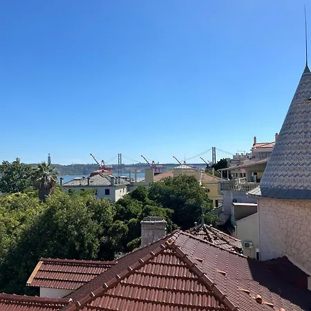 Santos In With River View 民宿 *