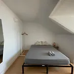 Privat bolig Santos In With River View